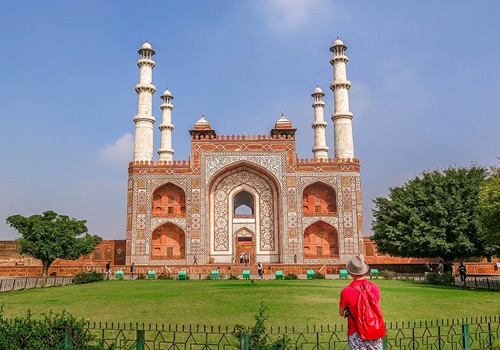 Information about Akbar Tomb